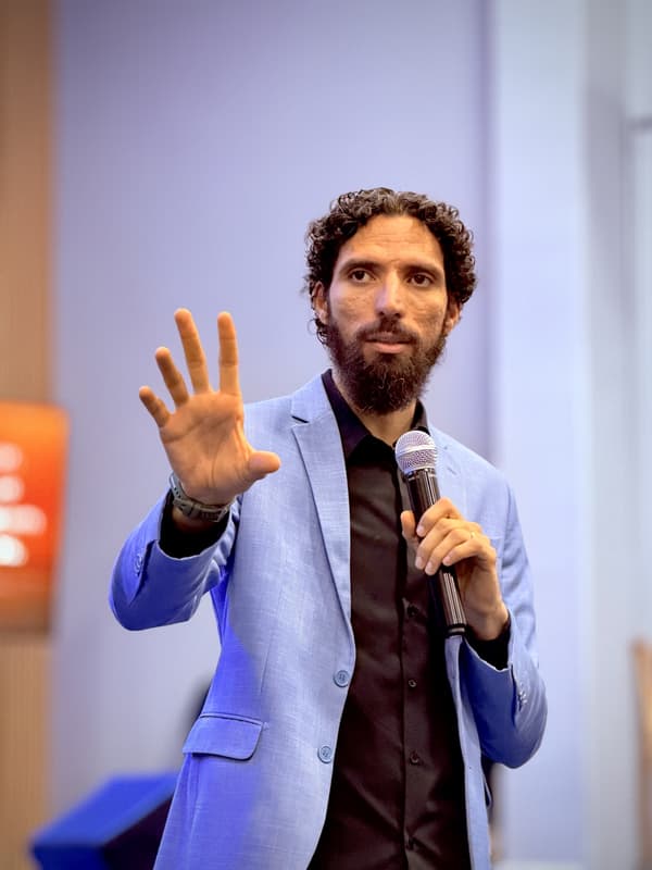 Apóstolo Robson Martins